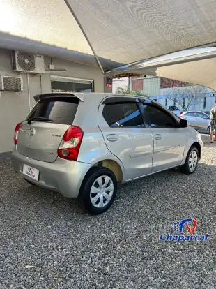 TOYOTA-ETIOS-2013