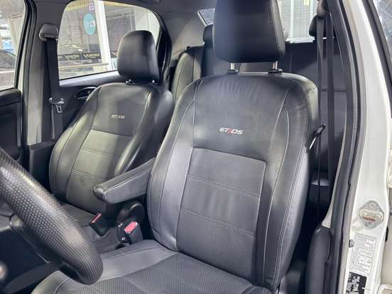 TOYOTA-ETIOS-1.5 PLATINUM SEDAN 16V FLEX 4P AUTOMÁTICO TOYOTA-ETIOS-2017