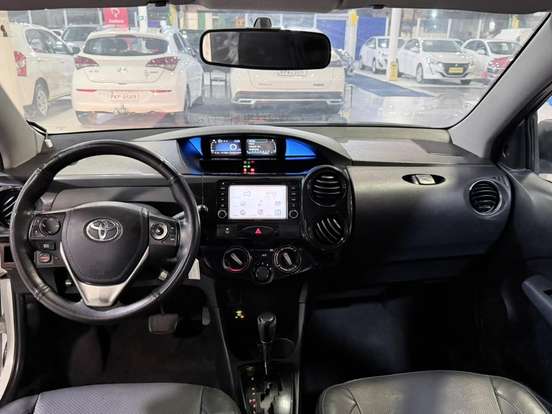 TOYOTA-ETIOS-1.5 PLATINUM SEDAN 16V FLEX 4P AUTOMÁTICO TOYOTA-ETIOS-2017