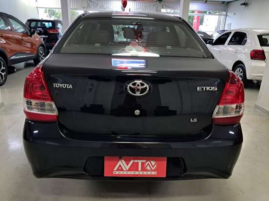 TOYOTA-ETIOS-2019