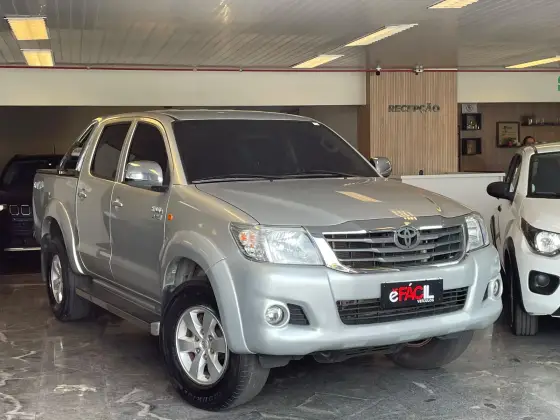 TOYOTA HILUX 2.7 SR 4X2 CD 16V FLEX 4P AUTOMÁTICO