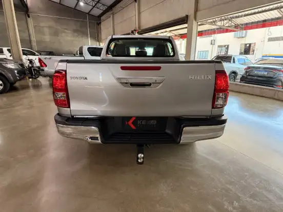 TOYOTA-HILUX-2019
