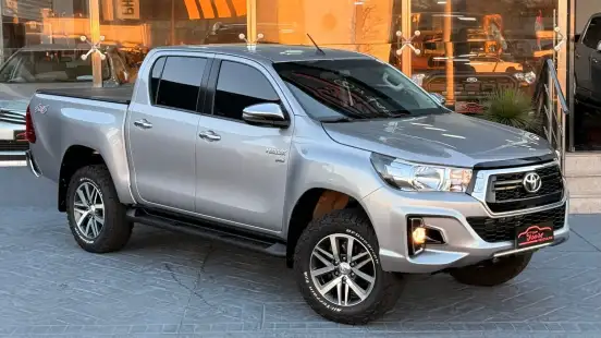 TOYOTA-HILUX-2019