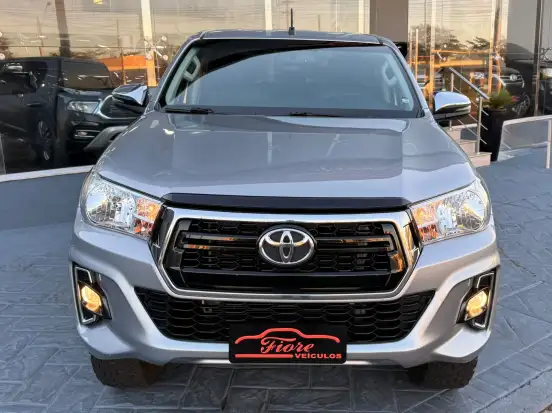 TOYOTA-HILUX-2019