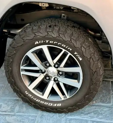 TOYOTA-HILUX-2019