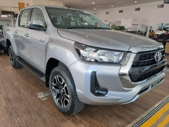 TOYOTA-HILUX-2.8 D-4D TURBO DIESEL CD SRV 4X4 AUTOMÁTICO TOYOTA-HILUX-2026