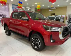 TOYOTA HILUX 2.8 D-4D TURBO DIESEL CD SRX 4X4 AUTOMÁTICO TOYOTA HILUX 2.8 D-4D TURBO DIESEL CD SRX 4X4 AUTOMÁTICO