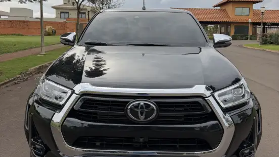 TOYOTA-HILUX-2.8 D-4D TURBO DIESEL CD SRX PLUS 4X4 AUTOMÁTICO TOYOTA-HILUX-2023