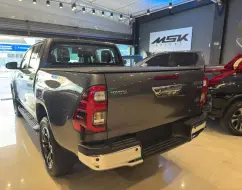 TOYOTA HILUX 2.8 D-4D TURBO DIESEL CD SRX PLUS 4X4 AUTOMÁTICO TOYOTA HILUX 2.8 D-4D TURBO DIESEL CD SRX PLUS 4X4 AUTOMÁTICO