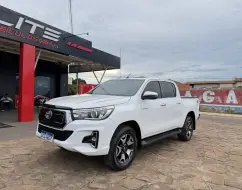 TOYOTA HILUX 2.8 SRX 4X4 CD 16V DIESEL 4P AUTOMÁTICO TOYOTA HILUX 2.8 SRX 4X4 CD 16V DIESEL 4P AUTOMÁTICO