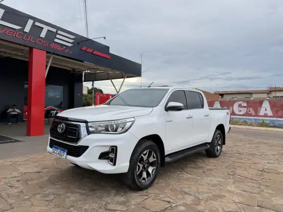 TOYOTA-HILUX-2.8 SRX 4X4 CD 16V DIESEL 4P AUTOMÁTICO TOYOTA-HILUX-2019