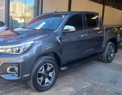 TOYOTA HILUX 2.8 SRX 4X4 CD 16V DIESEL 4P AUTOMÁTICO TOYOTA HILUX 2.8 SRX 4X4 CD 16V DIESEL 4P AUTOMÁTICO