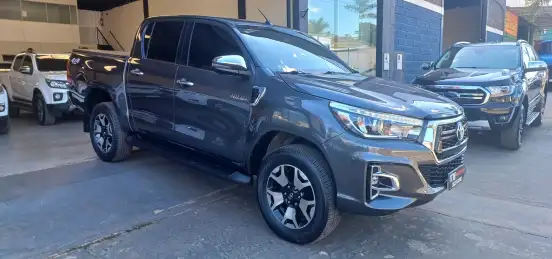 TOYOTA-HILUX-2019