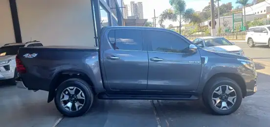 TOYOTA-HILUX-2.8 SRX 4X4 CD 16V DIESEL 4P AUTOMÁTICO TOYOTA-HILUX-2019