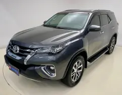 TOYOTA HILUX 2.8 SRX 4X4 CD 16V DIESEL 4P AUTOMÁTICO TOYOTA HILUX 2.8 SRX 4X4 CD 16V DIESEL 4P AUTOMÁTICO