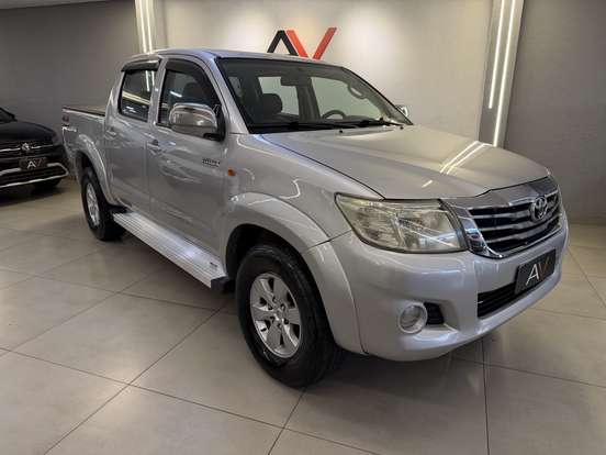 TOYOTA-HILUX-2011