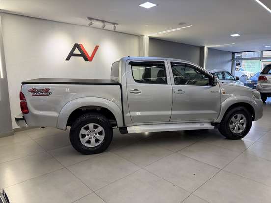 TOYOTA-HILUX-2.5 STD 4X4 CD 16V TURBO DIESEL 4P MANUAL TOYOTA-HILUX-2011