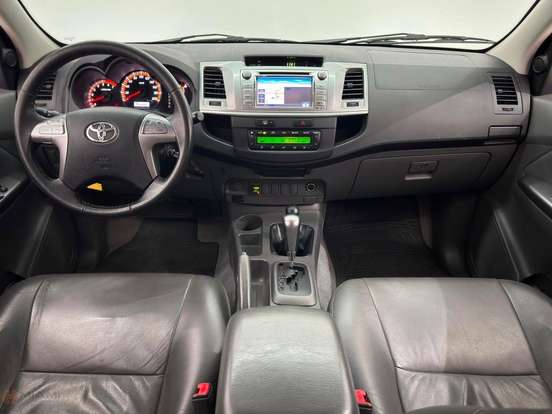 TOYOTA-HILUX-2.7 SRV 4X4 CD 16V FLEX 4P AUTOMÁTICO TOYOTA-HILUX-2013