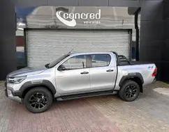 TOYOTA HILUX 2.8 D-4D TURBO DIESEL CD CONQUEST 4X4 AUTOMÁTICO TOYOTA HILUX 2.8 D-4D TURBO DIESEL CD CONQUEST 4X4 AUTOMÁTICO