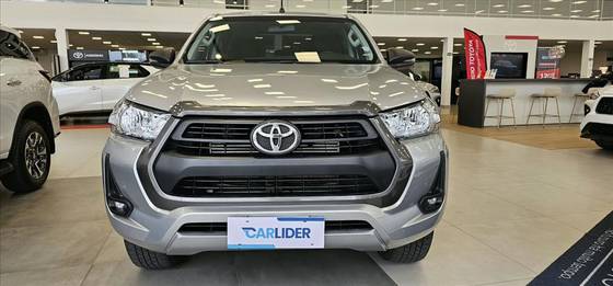 TOYOTA HILUX 2.8 D-4D TURBO DIESEL CD SR 4X4 AUTOMÁTICO