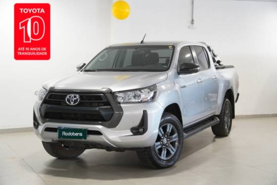 TOYOTA HILUX 2.8 D-4D TURBO DIESEL CD SR 4X4 AUTOMÁTICO