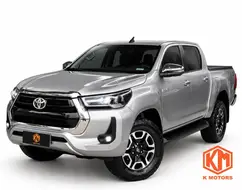 TOYOTA HILUX 2.8 D-4D TURBO DIESEL CD SR 4X4 AUTOMÁTICO TOYOTA HILUX 2.8 D-4D TURBO DIESEL CD SR 4X4 AUTOMÁTICO