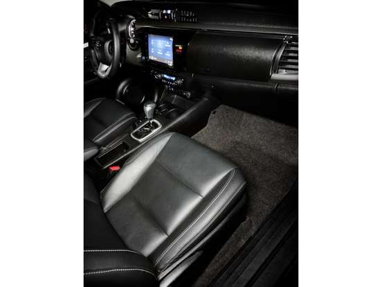 TOYOTA-HILUX-2024