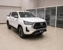 TOYOTA HILUX 2.8 D-4D TURBO DIESEL CD SRV 4X4 AUTOMÁTICO TOYOTA HILUX 2.8 D-4D TURBO DIESEL CD SRV 4X4 AUTOMÁTICO