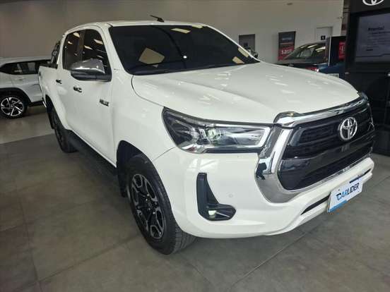 TOYOTA-HILUX-2024