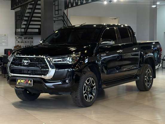 TOYOTA-HILUX-2021