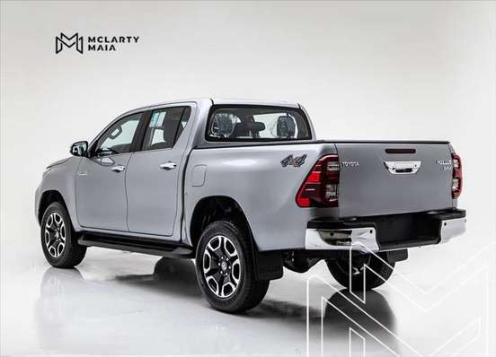 TOYOTA-HILUX-2026