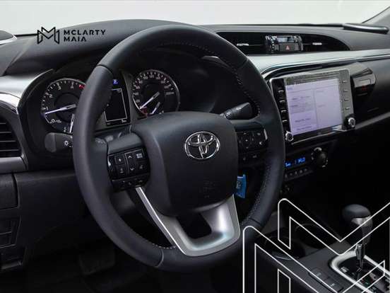 TOYOTA-HILUX-2.8 D-4D TURBO DIESEL CD SRX 4X4 AUTOMÁTICO TOYOTA-HILUX-2026