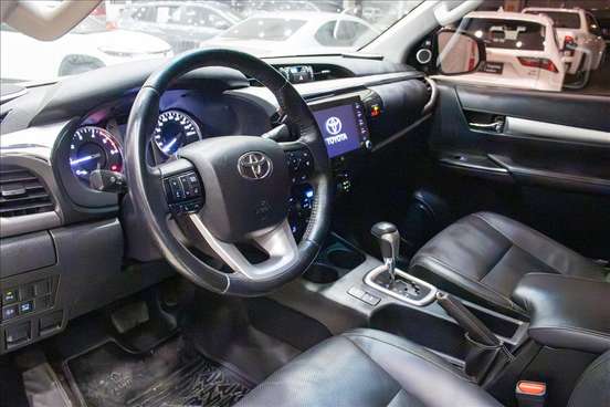 TOYOTA-HILUX-2022