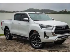 TOYOTA HILUX 2.8 D-4D TURBO DIESEL CD SRX 4X4 AUTOMÁTICO TOYOTA HILUX 2.8 D-4D TURBO DIESEL CD SRX 4X4 AUTOMÁTICO