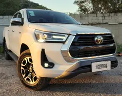 TOYOTA HILUX 2.8 D-4D TURBO DIESEL CD SRX 4X4 AUTOMÁTICO TOYOTA HILUX 2.8 D-4D TURBO DIESEL CD SRX 4X4 AUTOMÁTICO
