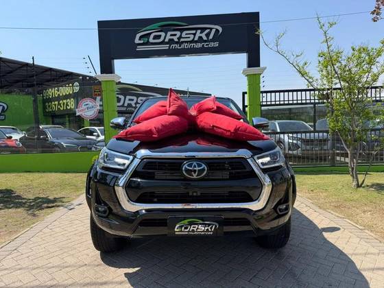TOYOTA HILUX 2.8 D-4D TURBO DIESEL CD SRX 4X4 AUTOMÁTICO