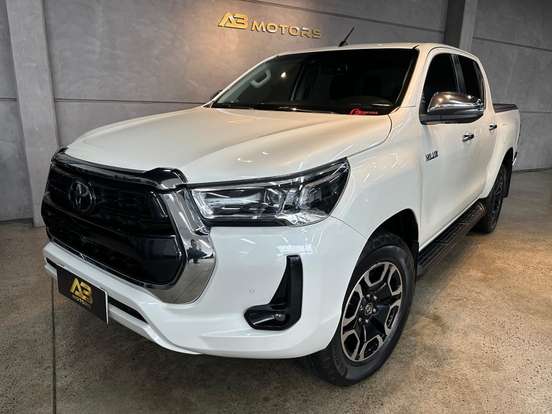 TOYOTA-HILUX-2022
