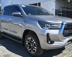 TOYOTA HILUX 2.8 D-4D TURBO DIESEL CD SRX LIMITED 4X4 AUTOMÁTICO TOYOTA HILUX 2.8 D-4D TURBO DIESEL CD SRX LIMITED 4X4 AUTOMÁTICO