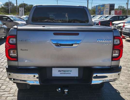 TOYOTA-HILUX-2.8 D-4D TURBO DIESEL CD SRX LIMITED 4X4 AUTOMÁTICO TOYOTA-HILUX-2022