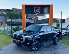 TOYOTA HILUX 2.8 D-4D TURBO DIESEL CD SRX PLUS 4X4 AUTOMÁTICO TOYOTA HILUX 2.8 D-4D TURBO DIESEL CD SRX PLUS 4X4 AUTOMÁTICO