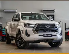 TOYOTA HILUX 2.8 D-4D TURBO DIESEL CD SRX PLUS 4X4 AUTOMÁTICO TOYOTA HILUX 2.8 D-4D TURBO DIESEL CD SRX PLUS 4X4 AUTOMÁTICO