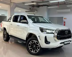 TOYOTA HILUX 2.8 D-4D TURBO DIESEL CD SRX PLUS 4X4 AUTOMÁTICO TOYOTA HILUX 2.8 D-4D TURBO DIESEL CD SRX PLUS 4X4 AUTOMÁTICO