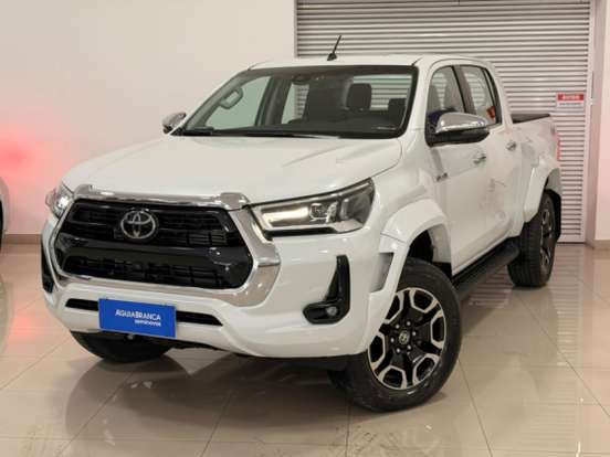 TOYOTA-HILUX-2025