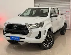 TOYOTA HILUX 2.8 D-4D TURBO DIESEL CD SRX PLUS 4X4 AUTOMÁTICO TOYOTA HILUX 2.8 D-4D TURBO DIESEL CD SRX PLUS 4X4 AUTOMÁTICO