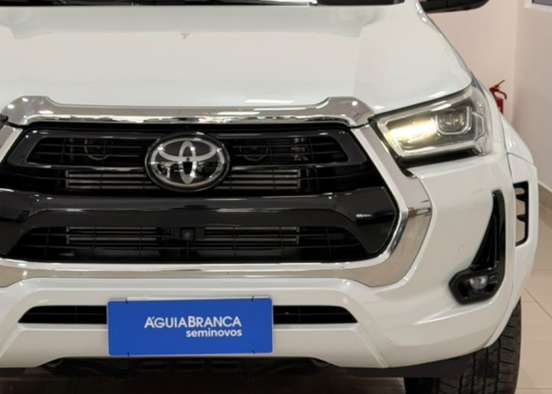TOYOTA-HILUX-2.8 D-4D TURBO DIESEL CD SRX PLUS 4X4 AUTOMÁTICO TOYOTA-HILUX-2025