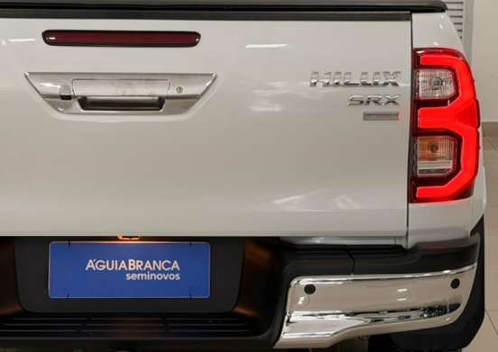 TOYOTA-HILUX-2025