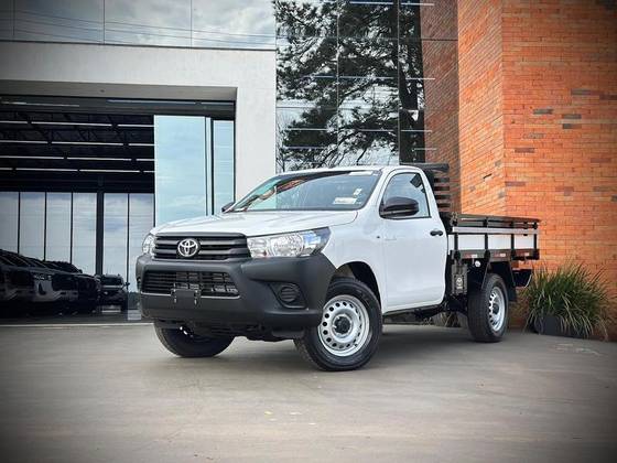 TOYOTA HILUX 2.8 D-4D TURBO DIESEL CHASSI 4X4 AUTOMÁTICO
