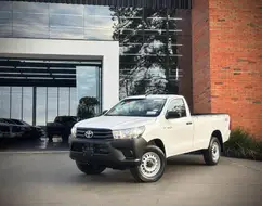 TOYOTA HILUX 2.8 D-4D TURBO DIESEL CS 4X4 MANUAL TOYOTA HILUX 2.8 D-4D TURBO DIESEL CS 4X4 MANUAL