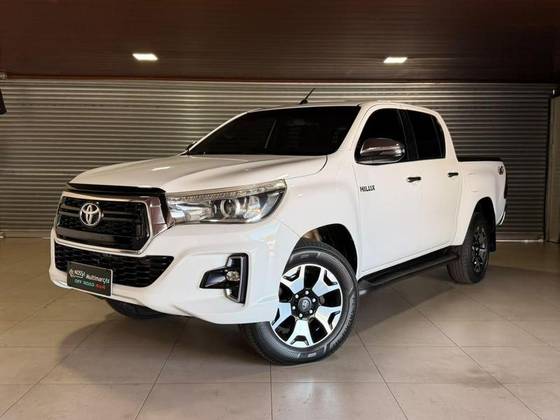 TOYOTA HILUX 2.8 SRX 4X4 CD 16V DIESEL 4P AUTOMÁTICO