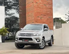 TOYOTA HILUX 2.8 SRX 4X4 CD 16V DIESEL 4P AUTOMÁTICO TOYOTA HILUX 2.8 SRX 4X4 CD 16V DIESEL 4P AUTOMÁTICO